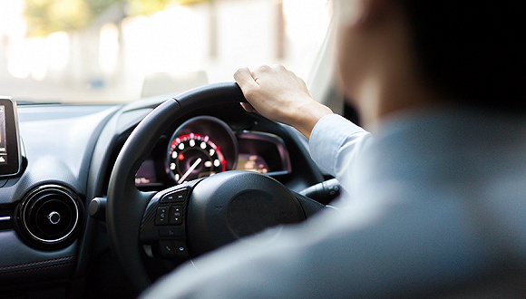 枪手骗车、中介造假，汽车金融暗藏黑暗产业链        