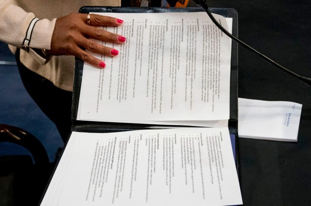 mark-zuckerberg-notes-635x420