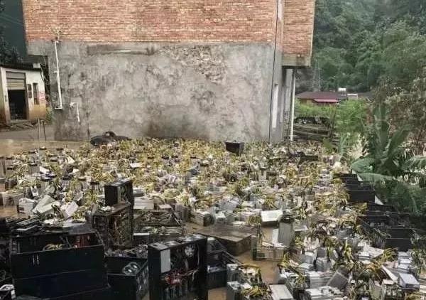 区块链之耻：8枚非法比特币买了1.3亿中国人合法信息